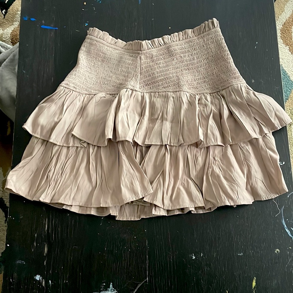 Size medium flowy skirt.